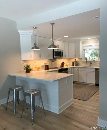 $3,100 | 400 Heritage Village, Unit A, Southbury, CT 06488