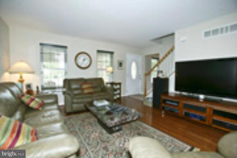 32076 Shorewood Road, Unit CALL Galena, MD 21635 - Photo 7 of 20 Living Room