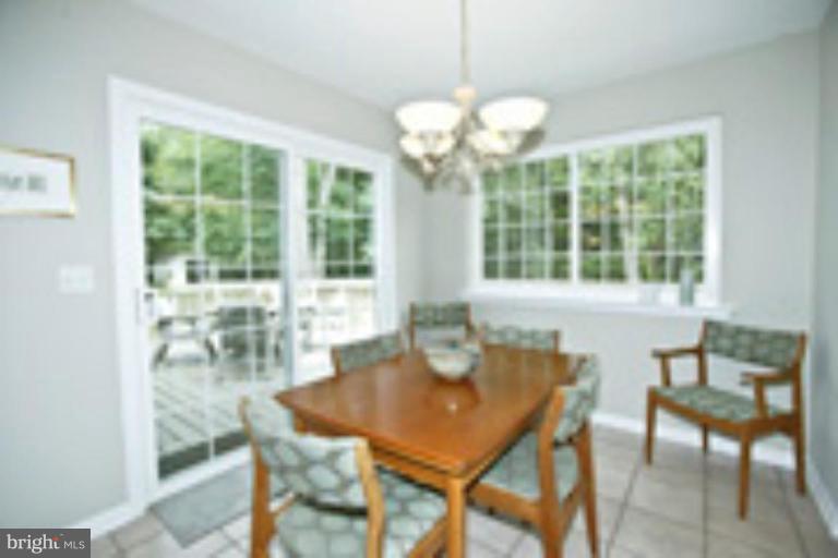 32076 Shorewood Road, Unit CALL Galena, MD 21635 - Photo 9 of 20 Dining Area