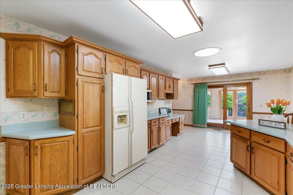 4240 Dell Road Lansing, MI 48911 - Photo 16 of 90 32-Media Jett - 24