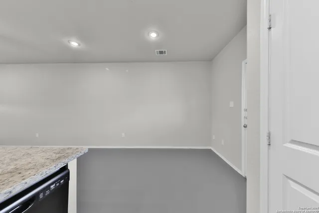 $1,350 | 9907 Grove Mist, Unit 102, San Antonio, TX 78233