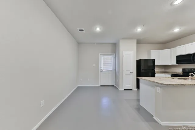 $1,350 | 9907 Grove Mist, Unit 102, San Antonio, TX 78233