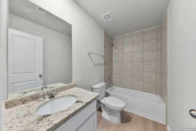 $1,350 | 9907 Grove Mist, Unit 102, San Antonio, TX 78233