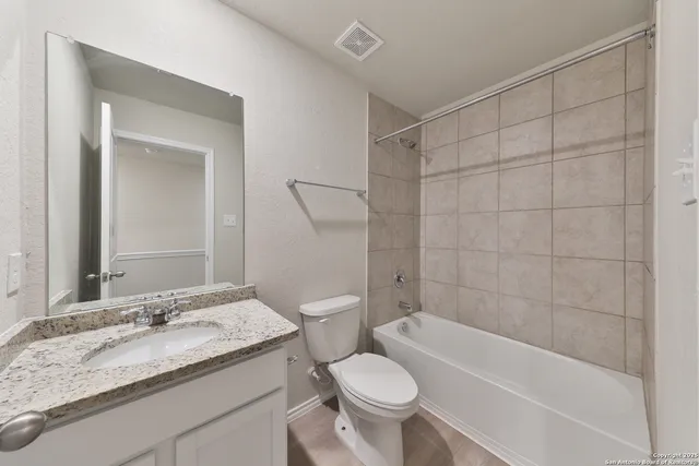 $1,350 | 9907 Grove Mist, Unit 102, San Antonio, TX 78233