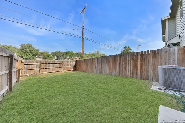 $1,350 | 9907 Grove Mist, Unit 102, San Antonio, TX 78233