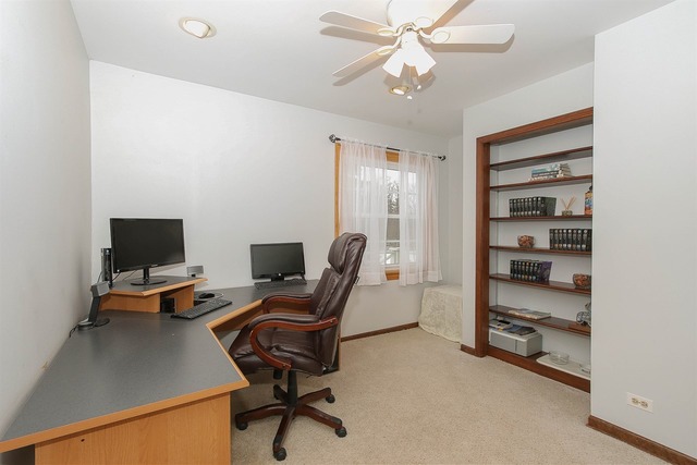 26150 West Cuba Road Barrington, IL 60010 - Photo 3 of 9 Gallery Image 3