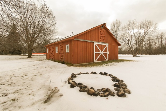 26150 West Cuba Road Barrington, IL 60010 - Photo 5 of 9 Gallery Image 5