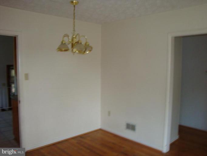 3001 Papermill Road Winchester, VA 22601 - Photo 4 of 8 Dining Area