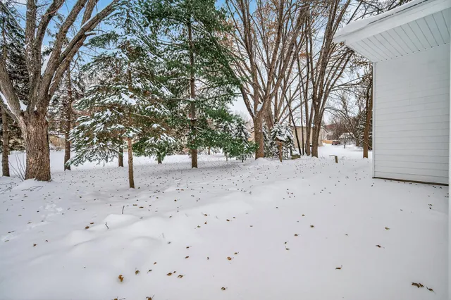 $389,900 | 10549 Lancaster Lane North, Maple Grove, MN 55369