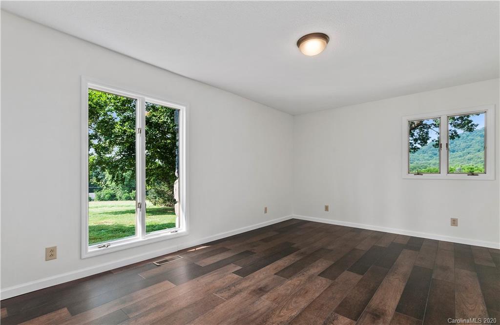 405 Hillvilla Road Canton, NC 28716 - Photo 15 of 38