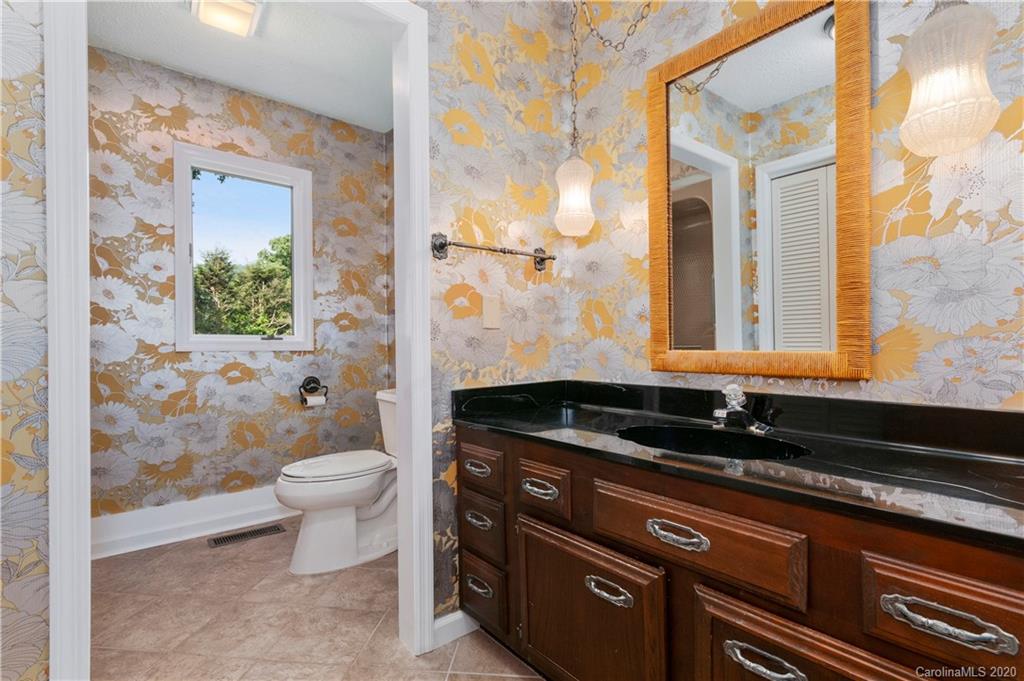 405 Hillvilla Road Canton, NC 28716 - Photo 16 of 38