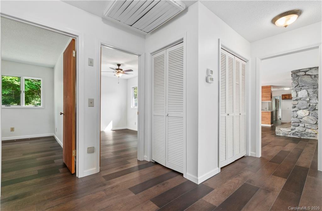 405 Hillvilla Road Canton, NC 28716 - Photo 17 of 38
