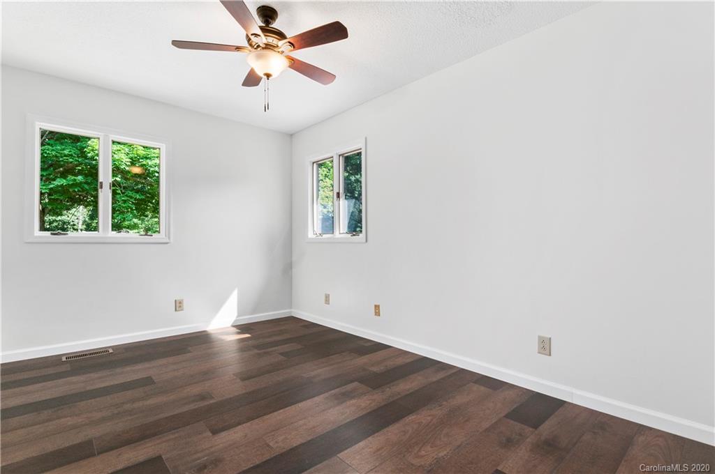 405 Hillvilla Road Canton, NC 28716 - Photo 18 of 38