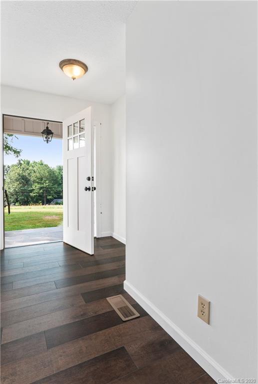 405 Hillvilla Road Canton, NC 28716 - Photo 6 of 38