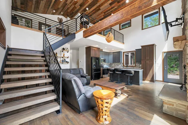 $499,900 | W13139 Balsam Lake Road, Crivitz, WI 54114