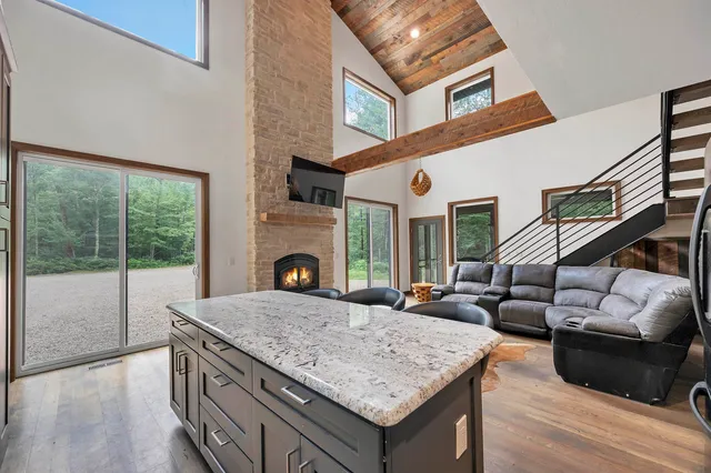 $499,900 | W13139 Balsam Lake Road, Crivitz, WI 54114