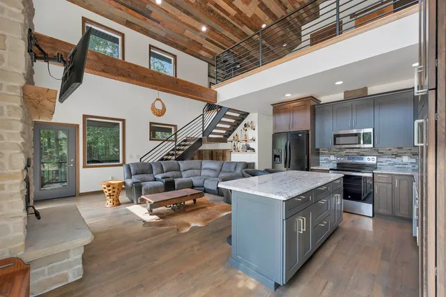 $499,900 | W13139 Balsam Lake Road, Crivitz, WI 54114