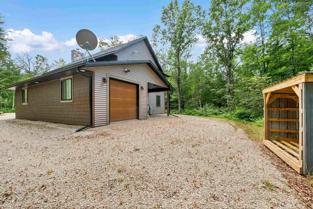 $499,900 | W13139 Balsam Lake Road, Crivitz, WI 54114