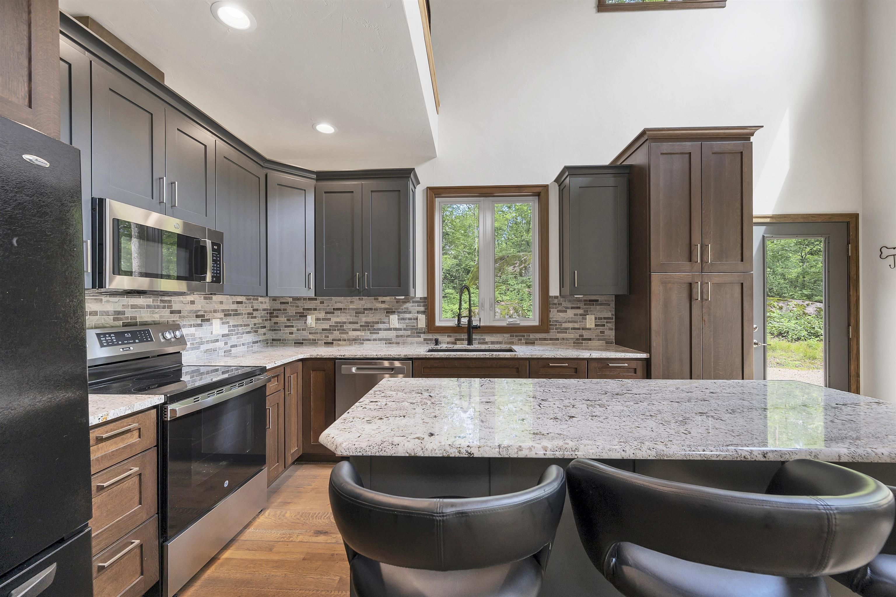 W13139 Balsam Lake Road Crivitz, WI 54114 - Photo 5 of 44