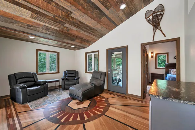 $499,900 | W13139 Balsam Lake Road, Crivitz, WI 54114