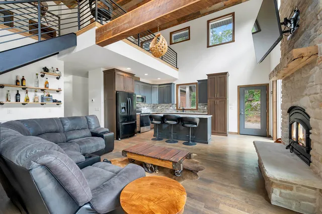 $499,900 | W13139 Balsam Lake Road, Crivitz, WI 54114