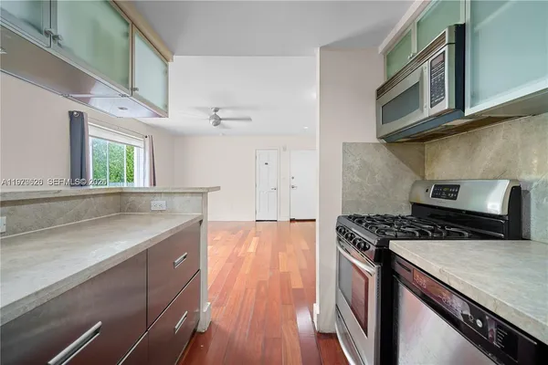 $1,999 | 731 6th Street, Unit 103E, Miami Beach, FL 33139