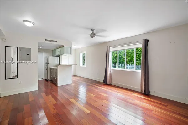 $1,999 | 731 6th Street, Unit 103E, Miami Beach, FL 33139