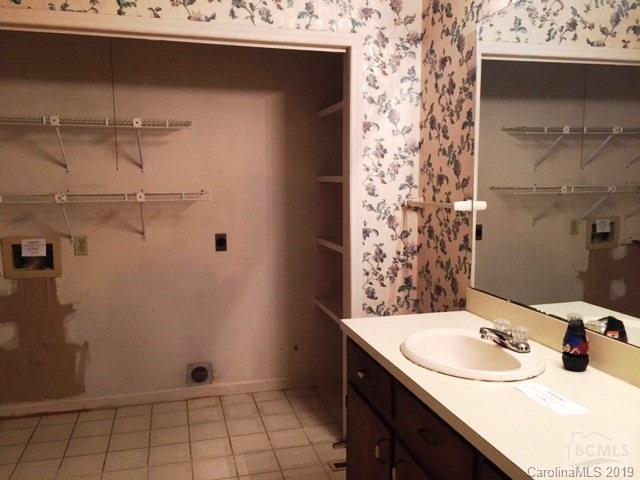 3417 Pax Hill Road Morganton, NC 28655 - Photo 9 of 17 Gallery Image 9