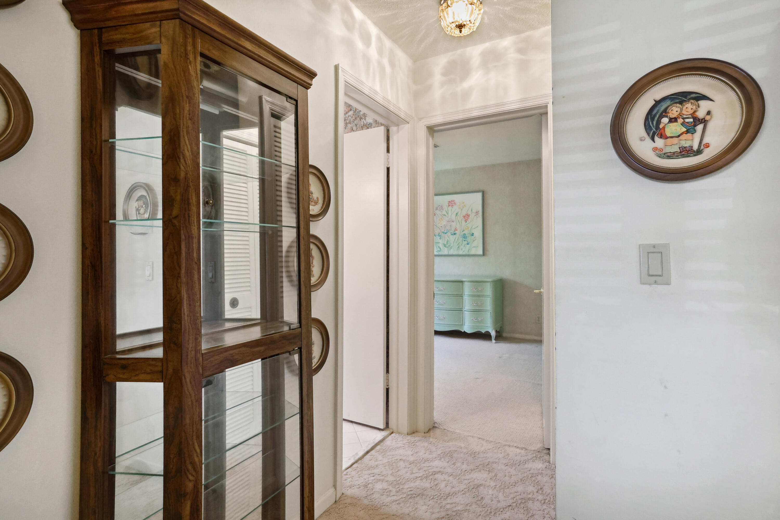 1137 Tamarind Way Boca Raton, FL 33486 - Photo 18 of 29 Hallway