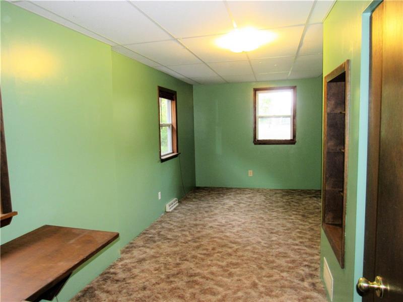 1546 Days Run Road Tarentum, PA 15084 - Photo 14 of 25