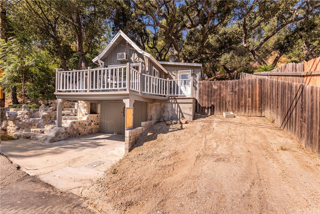 1125 Black Canyon Road Simi Valley, CA 93063 - Photo 1 of 27