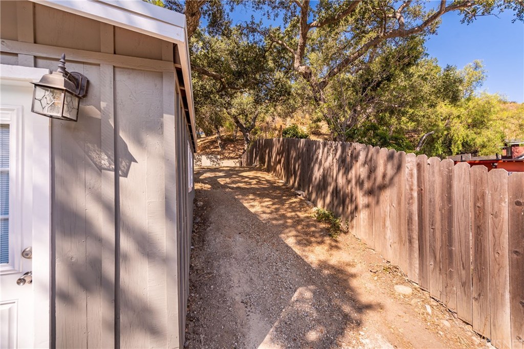 1125 Black Canyon Road Simi Valley, CA 93063 - Photo 19 of 27