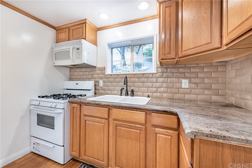 1125 Black Canyon Road Simi Valley, CA 93063 - Photo 10 of 27
