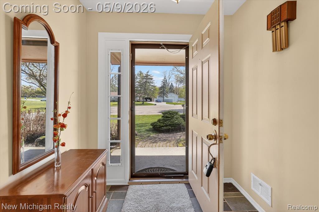 4291 Hallmark Court Flint, MI 48532 - Photo 6 of 51
