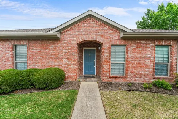 $300,000 | 575 South Virginia Hills Drive, Unit 1106, McKinney, TX 75072