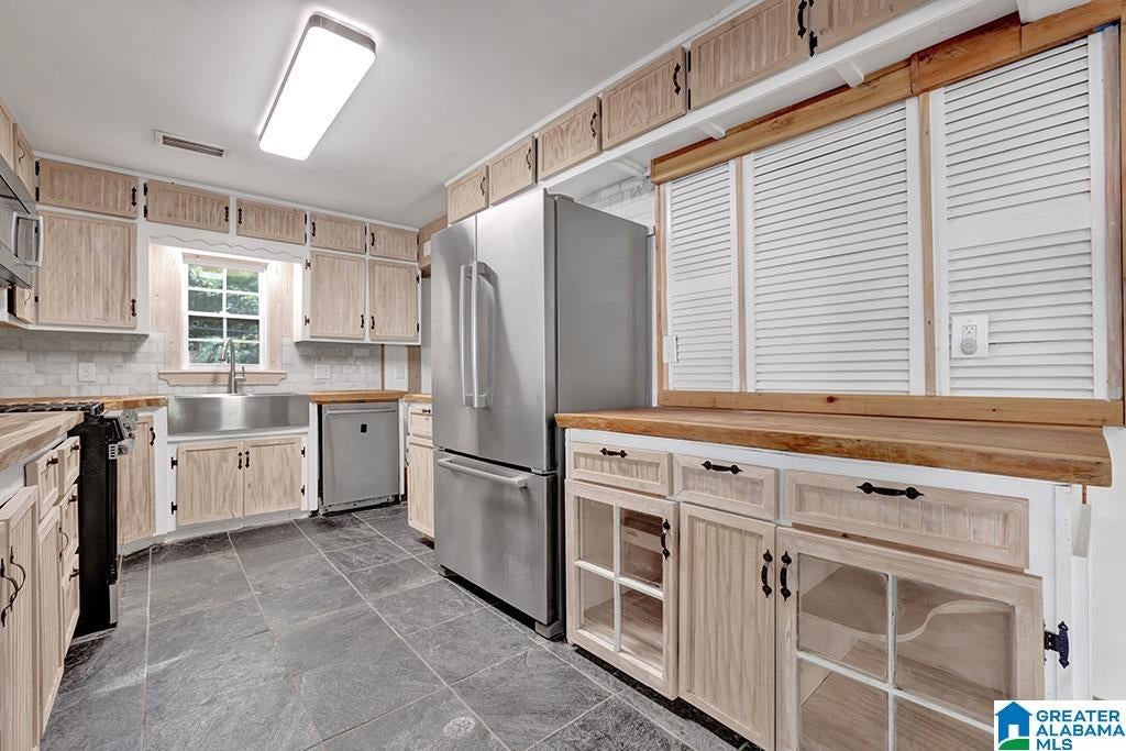 2016 Chapel Road Hoover, AL 35226 - Photo 32 of 53 Gallery Image 32