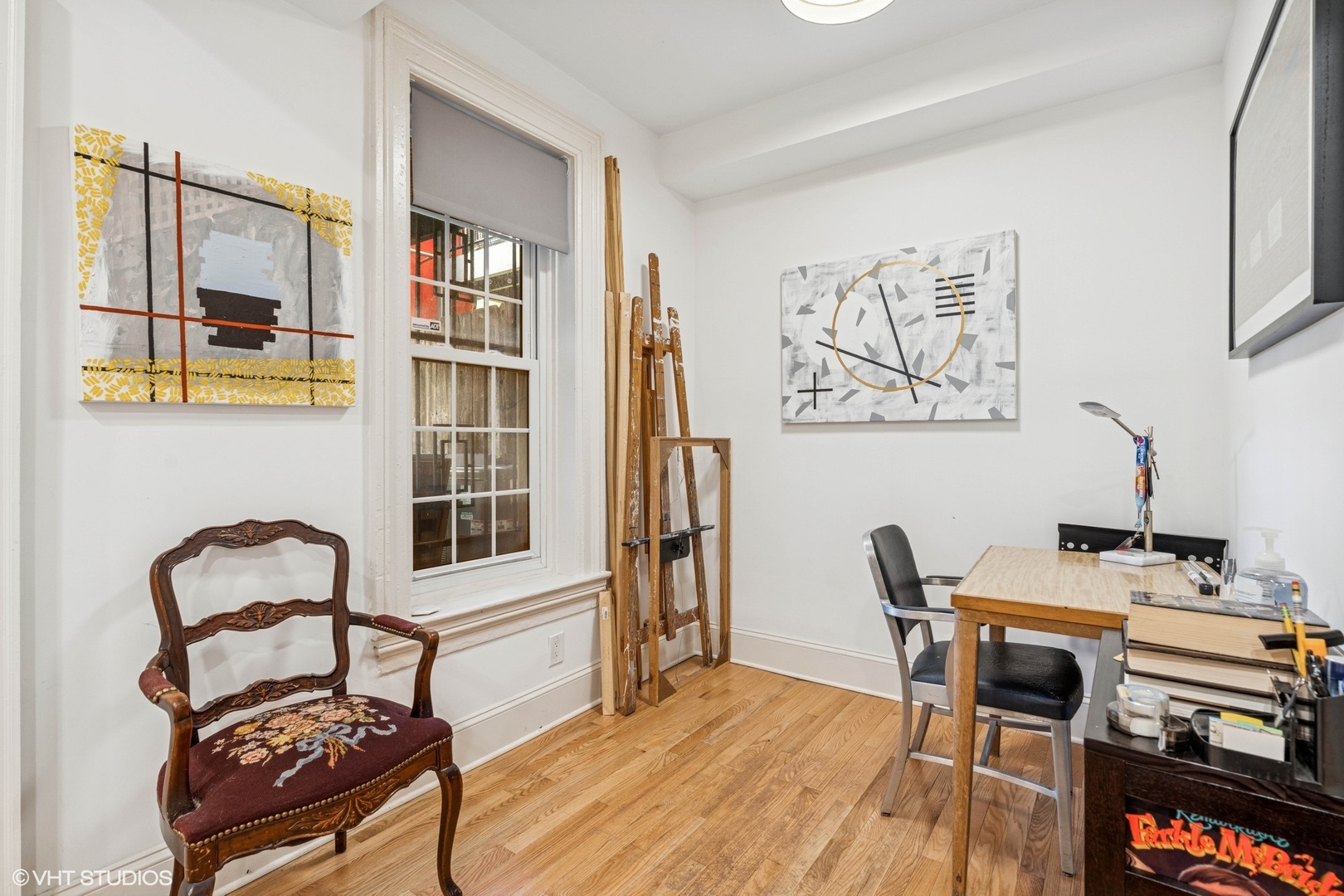 2249 West Warren Boulevard Chicago, IL 60612 - Photo 18 of 25 a view of a workspace with furniture and lounge chair