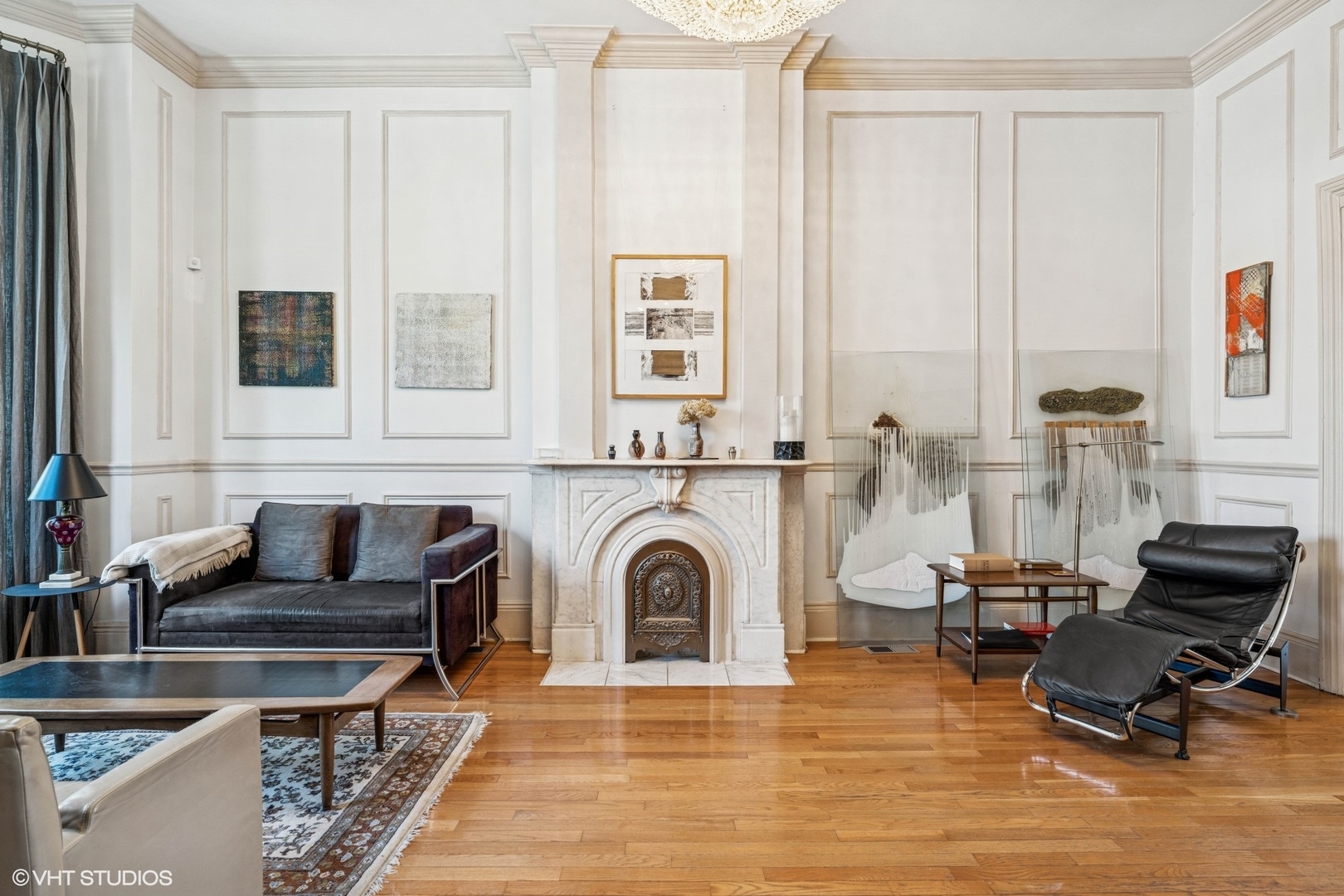 2249 West Warren Boulevard Chicago, IL 60612 - Photo 6 of 25 a living room with furniture and a fireplace