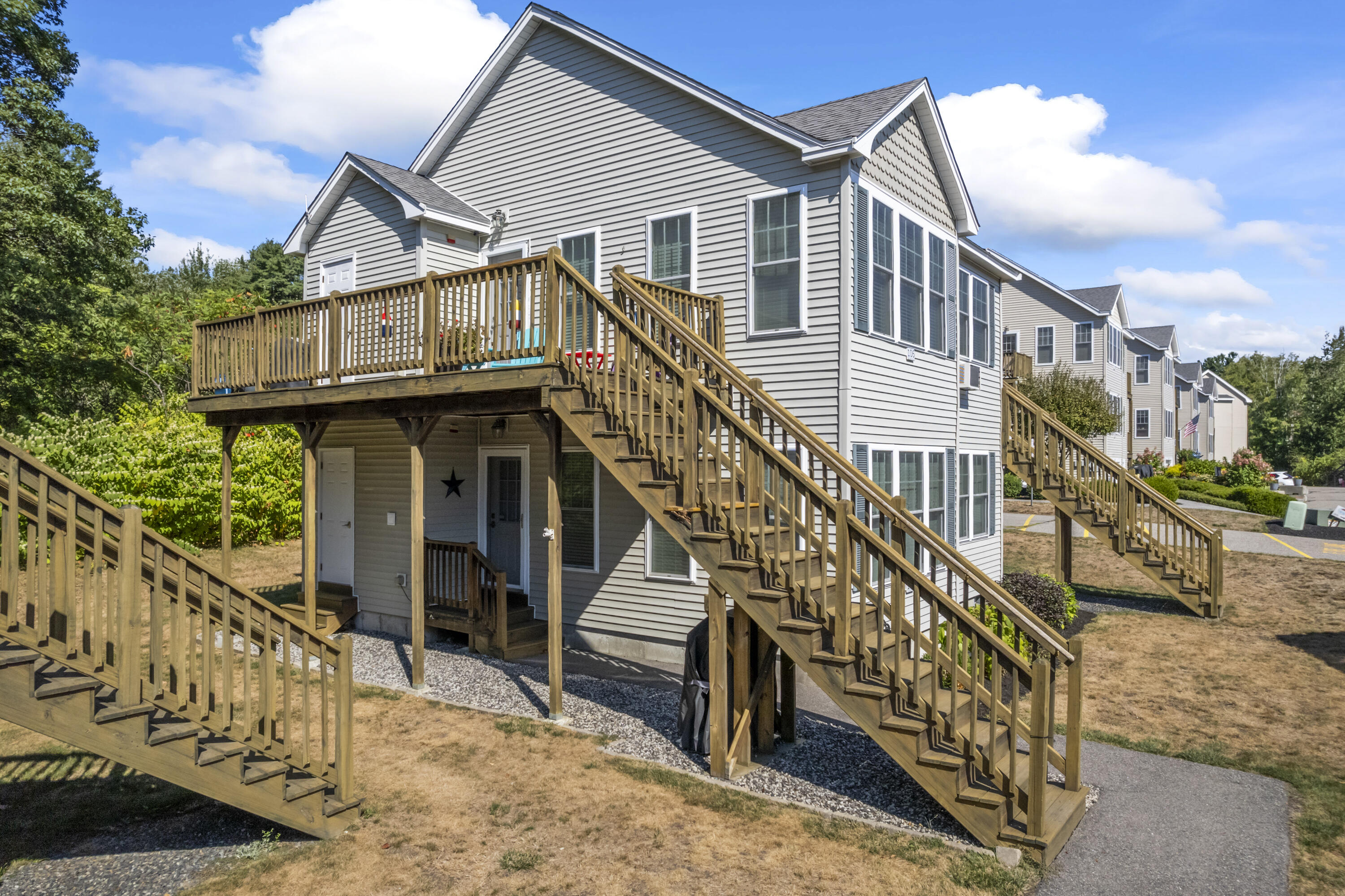35 Barefoot Cottage Road, Unit 105 Wells, ME 04090 - Photo 2 of 26 1st floor living