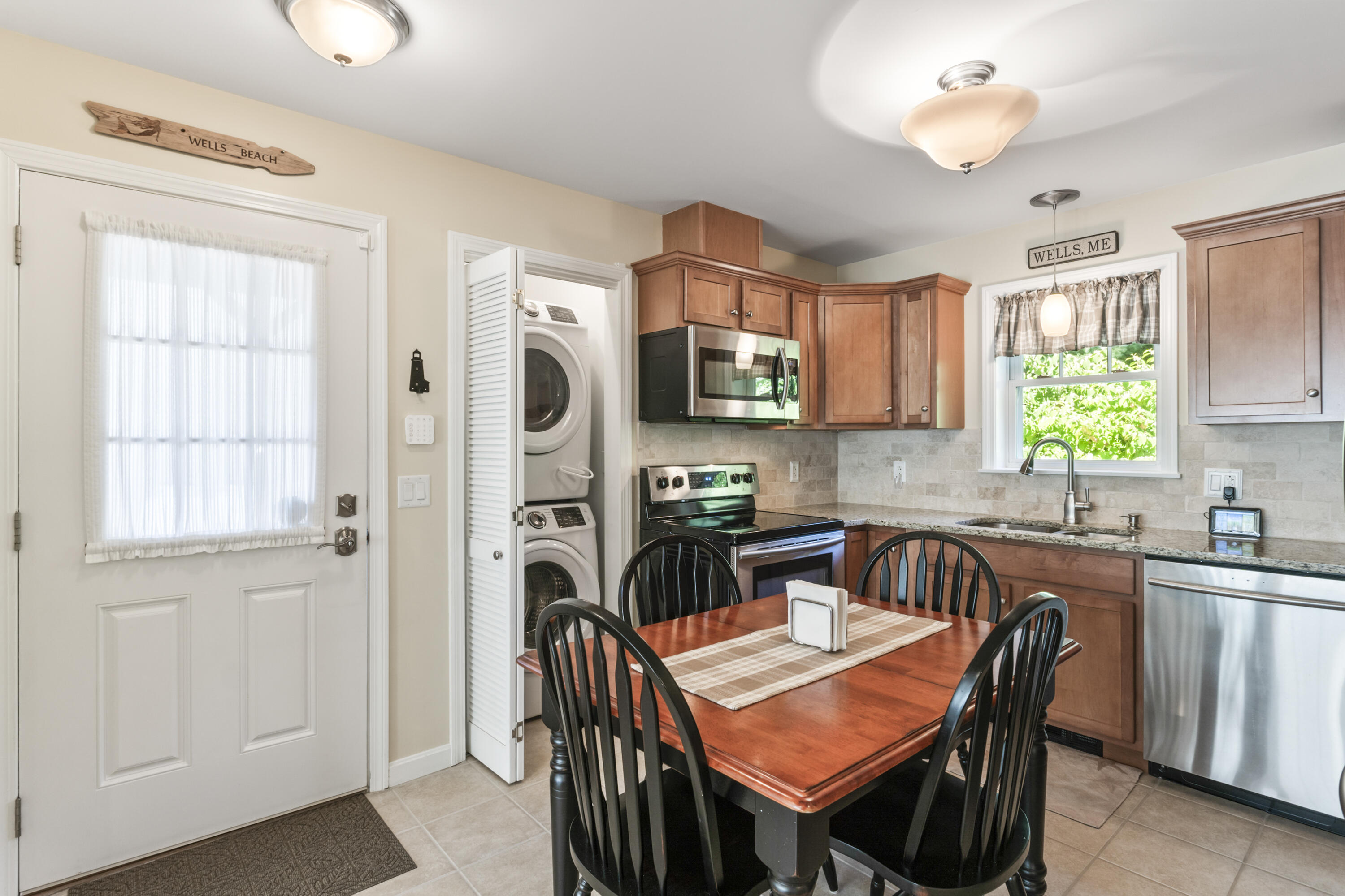 35 Barefoot Cottage Road, Unit 105 Wells, ME 04090 - Photo 3 of 26 fully applianced kitchen