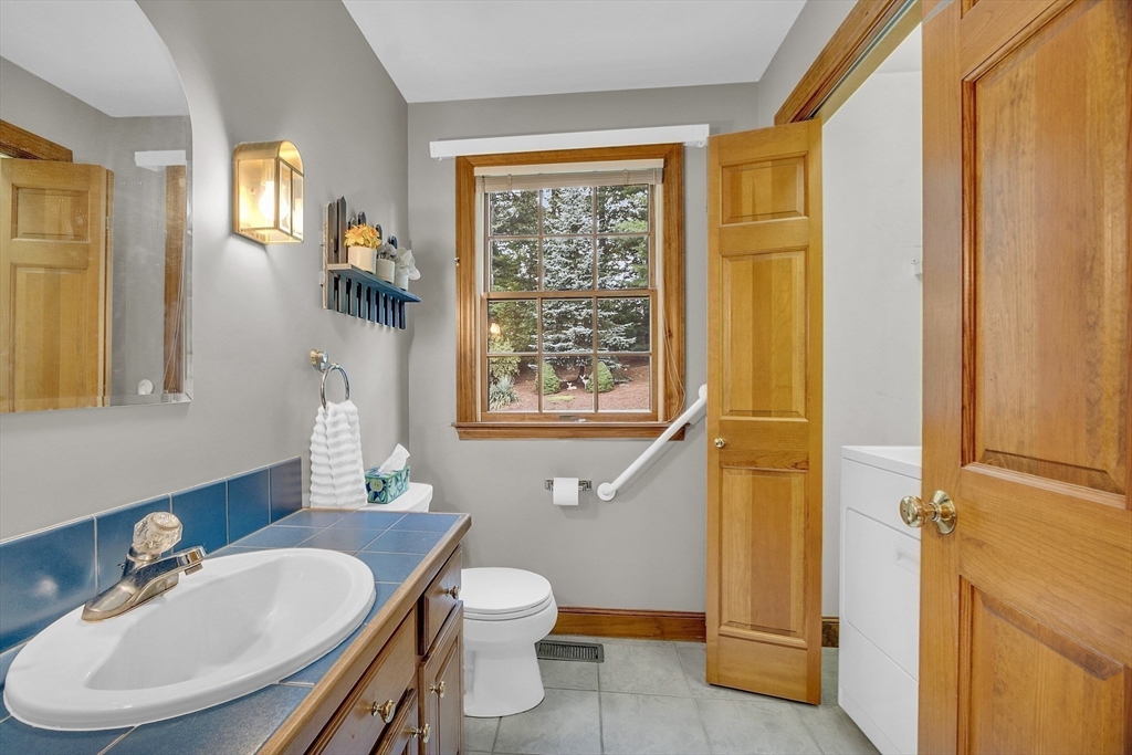 11 Gray Farm Road Littleton, MA 01460 - Photo 12 of 34 Gallery Image 12