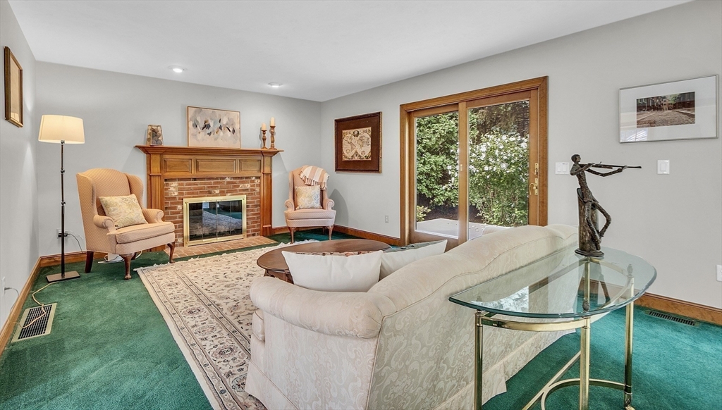 11 Gray Farm Road Littleton, MA 01460 - Photo 6 of 34 Gallery Image 6