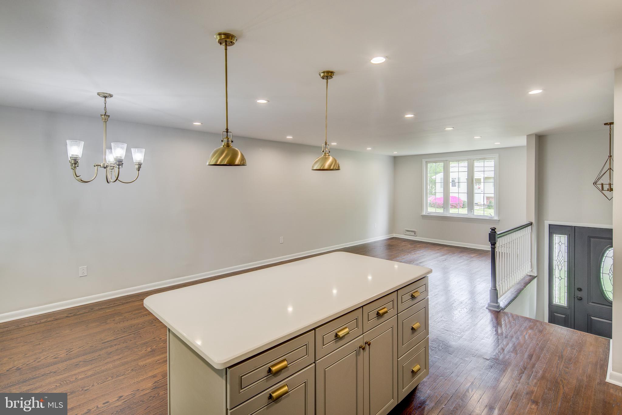 13 Hillcrest Road Stratford, NJ 08084 - Photo 4 of 16
