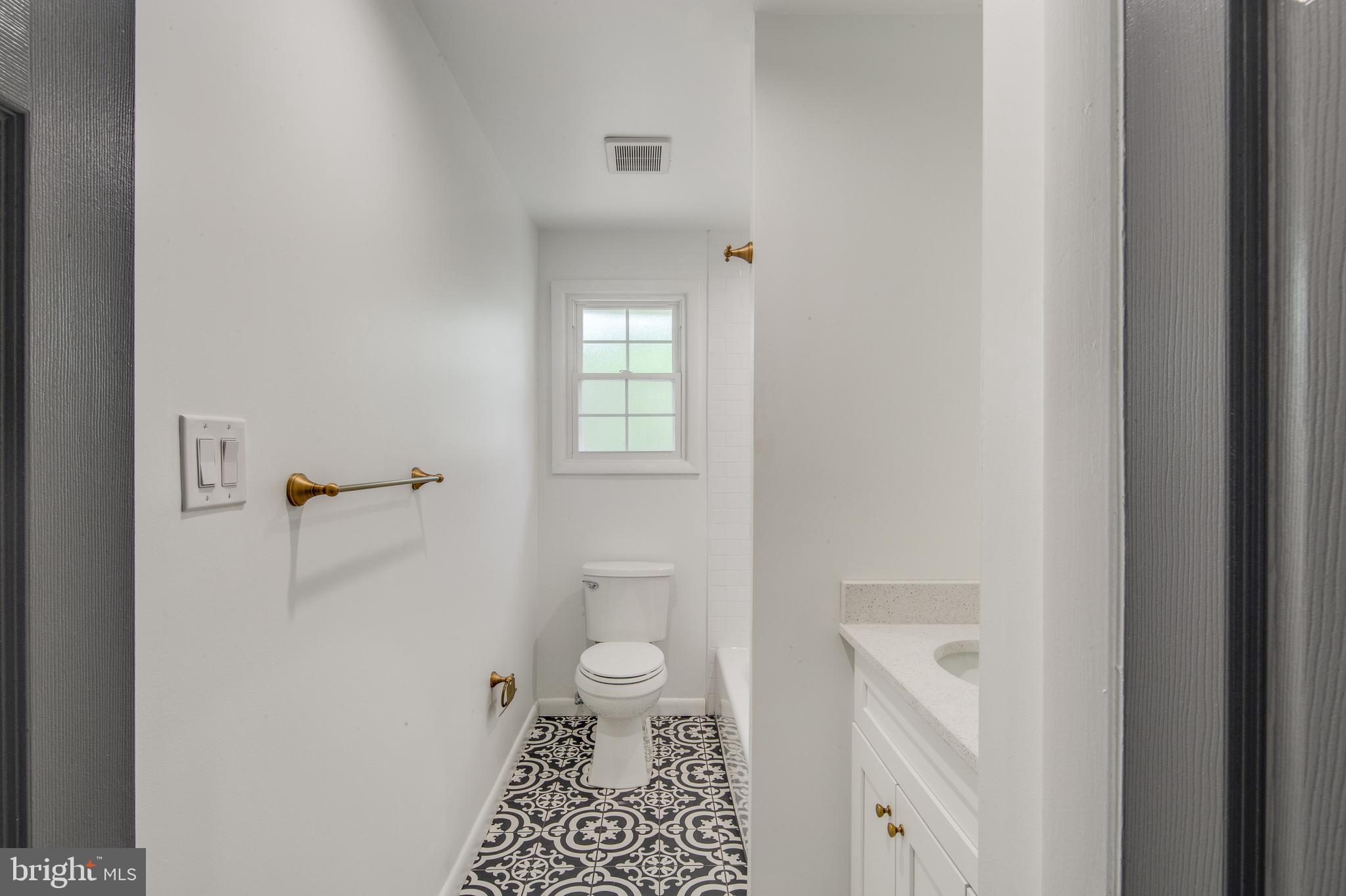 13 Hillcrest Road Stratford, NJ 08084 - Photo 10 of 16