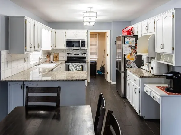 $320,000 | 18401 East 26th St Court South, Independence, MO 64057