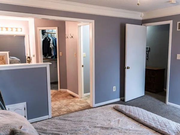 $320,000 | 18401 East 26th St Court South, Independence, MO 64057