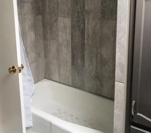 $320,000 | 18401 East 26th St Court South, Independence, MO 64057