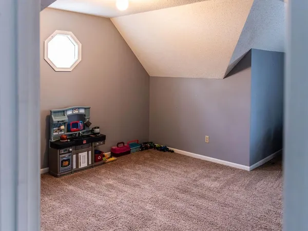 $320,000 | 18401 East 26th St Court South, Independence, MO 64057