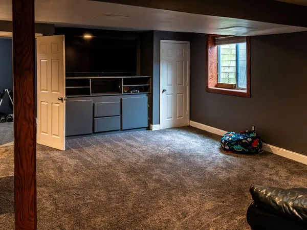 $320,000 | 18401 East 26th St Court South, Independence, MO 64057