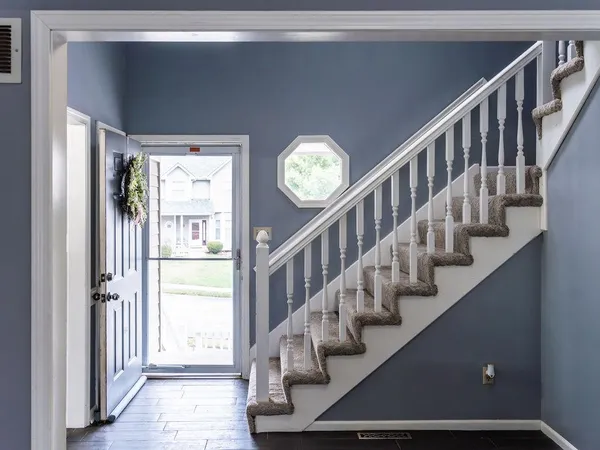 $320,000 | 18401 East 26th St Court South, Independence, MO 64057